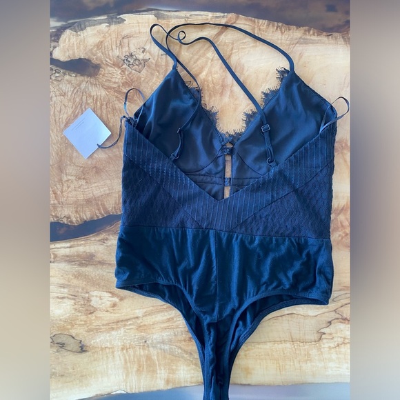 Superdown Janice Lace Bodysuit M - worn once in Nashville - Picture 4 of 10